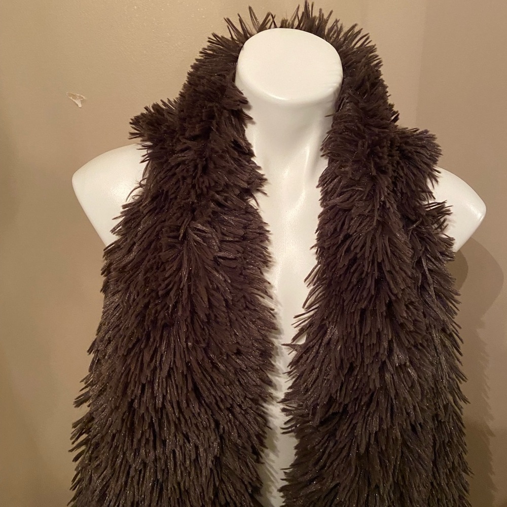 G Long Brown Faux Fur Open Sleeveless Vest Eclectic Cozy Neutral Maximalism - Picture 2 of 5